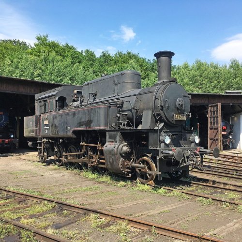 Coaster - steam locomotive 423