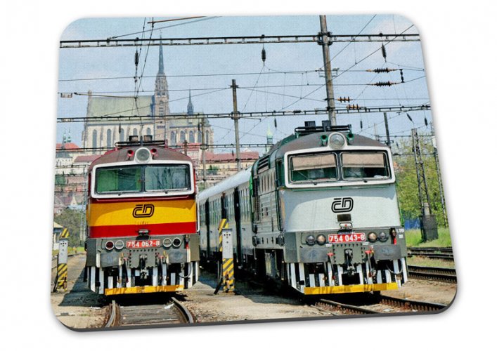 Podložka pod myš - lokomotivy 754 v Brně