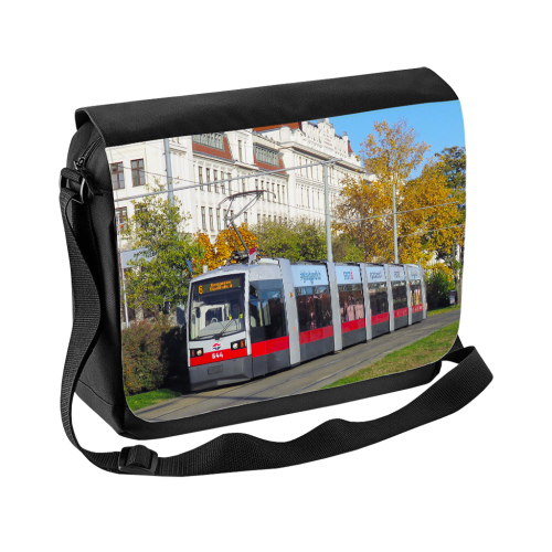 Taška přes rameno - tramvaj Siemens ULF A1 Vídeň
