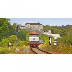 Bögre - 749 "Bardotka" mozdony a vár alatt