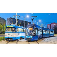 Tasse - ČKD Tatra T3SUCS und Moderus Gamma Straßenbahnen in Wroclaw