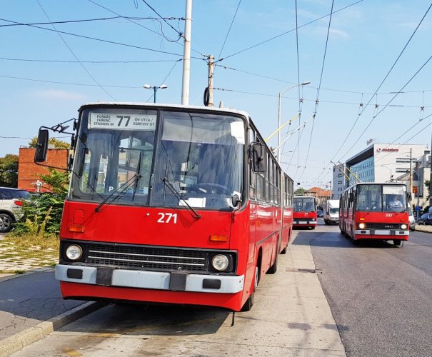 Podložka pod myš - trolejbus Ikarus 280T v Budapešti