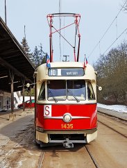 Polštář - tramvaj ČKD Tatra T2